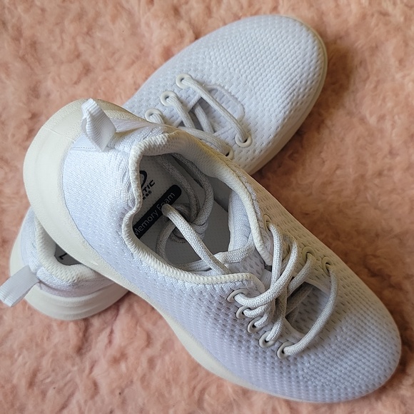 Athletic Works Women's Sneakers - Picture 8 of 8